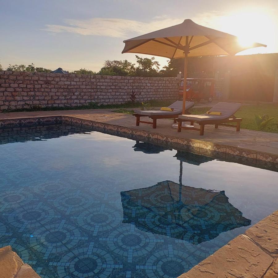 4 U Luxury Bungalows Diani Playa de Diani Exterior foto