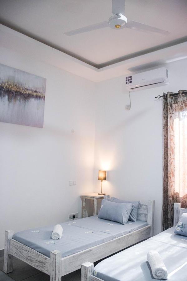 4 U Luxury Bungalows Diani Playa de Diani Exterior foto